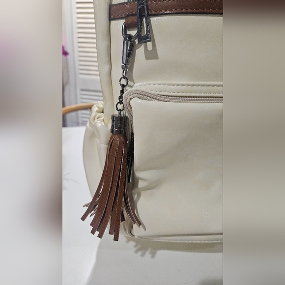 CLUCHI Greene Leather BackpackPurse For Commuting | Oil Wax In Cream/brown. NWOT main image 5